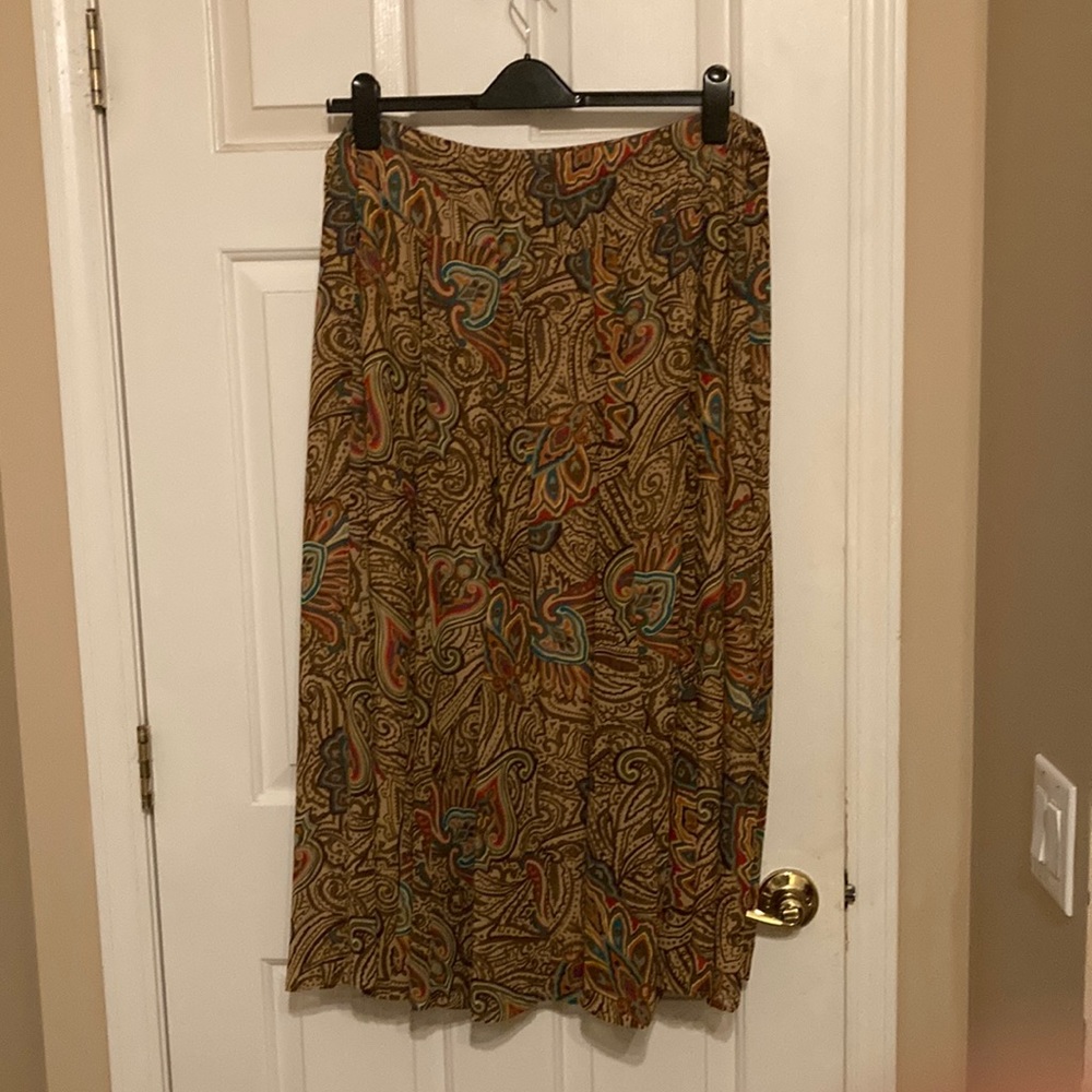 Beautiful lined chiffon skirt